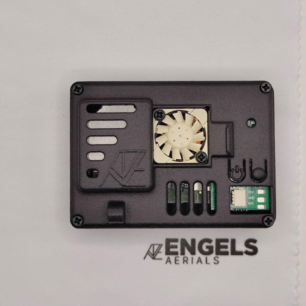 Naked GoPro Engels case